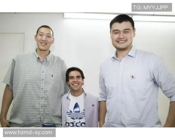 姚明的惊人饭量揭秘：巨人如何保持巅峰状态与健康饮食秘诀