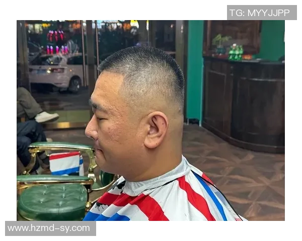 足球明星美式圆寸发型的魅力与时尚潮流解析 足球明星美式圆寸发型的魅力与时尚潮流解析