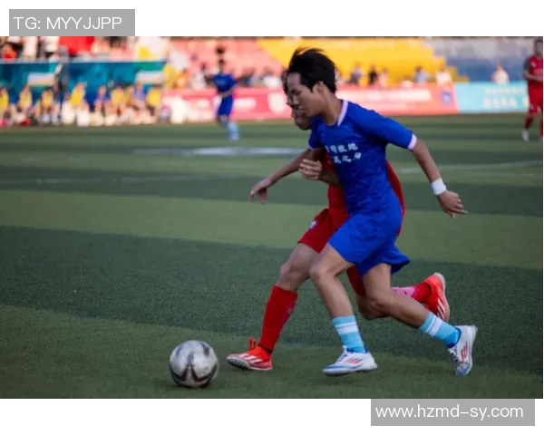 从乡村小子到绿茵场上的足球明星的奋斗历程与梦想追逐 从乡村小子到绿茵场上的足球明星的奋斗历程与梦想追逐