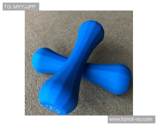 提升女性力量的哑铃锻炼方法视频分享，塑造完美身材与健康生活